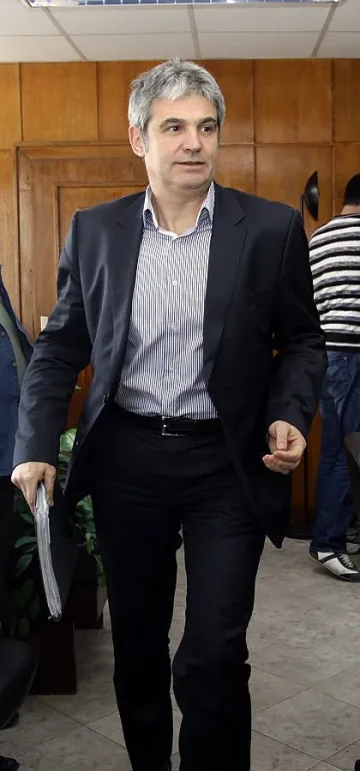 КНСБ вещае напрежение наесен