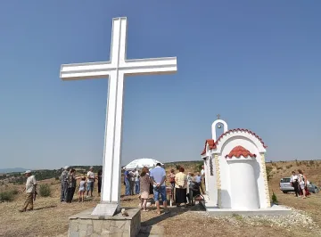 В Йерусалимово палят свещи в неосветен параклис