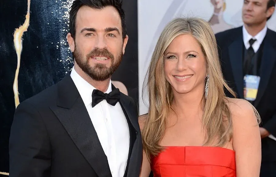 Дженифър Анистън и Джъстин Теру си осиновили момиченце