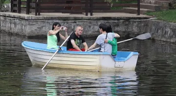 Работещите младежи намаляха с 10 000