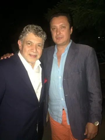 Авер на Синатра акомпанира на Васко Петров