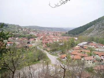 Приятели правят филм за Марино от Лесидрен