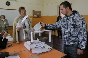 Партиите с номера като хотелски стаи