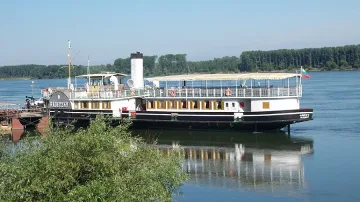 "Радецки" вози чети по Дунав без почивен ден