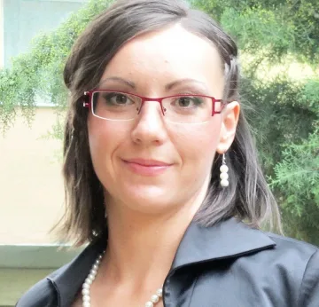 Системата е сбъркана из основи