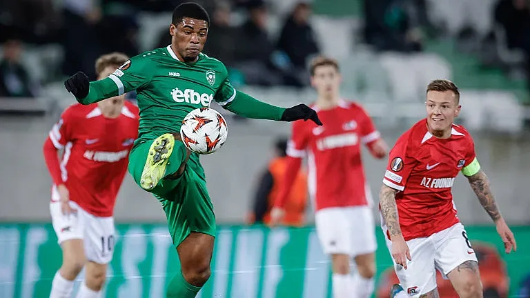 "Лудогорец" обърна резултата, но остана без победа