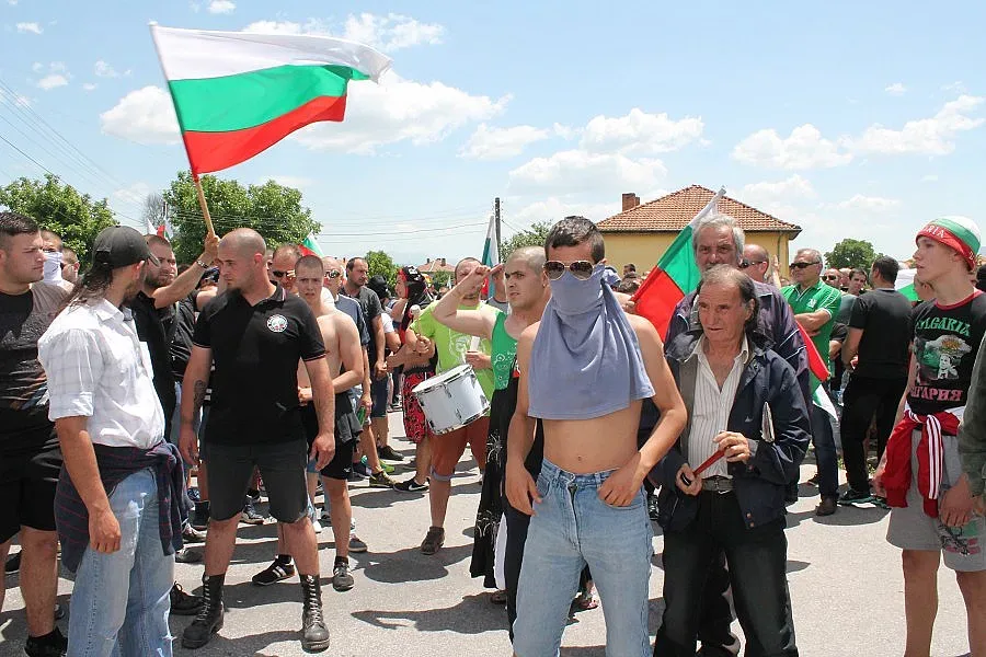 Търсят частни къщи за ромите в Гърмен