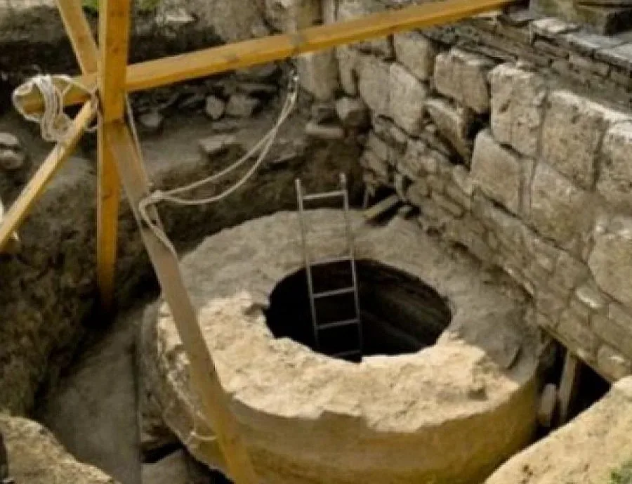 Властите проверяват кладенеца в Плиска