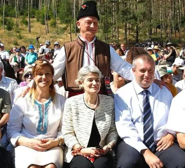 Дивотинско хоро раздруса Копривщица отново след 35 г.