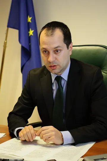 Каменов в конференция за достъп на младите хора до култура