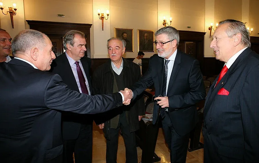 Издействахме министерство на туризма