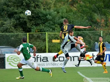 "Бултраси" биха цивилни полицаи