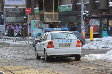 Откриха разложен труп в апартамент във Враца