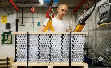 Пристигнаха първите монети от два лева