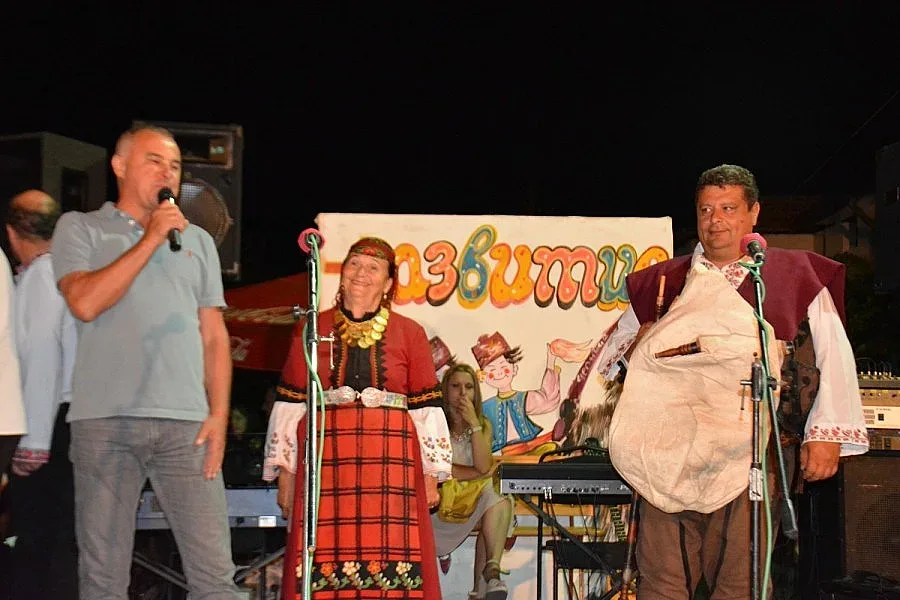 Валя Балканска пренесе духа на Родопите в Черниче