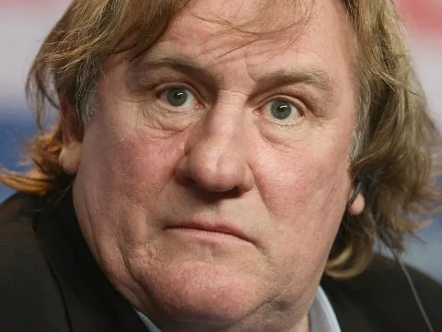 Украйна състави "черен списък" с актьори и певци