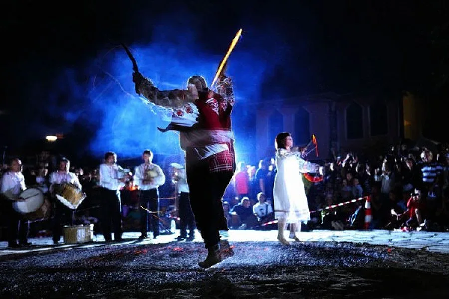 Магията на нестинарството в Копривщица (СНИМКИ)