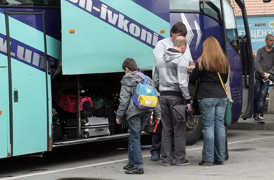 Наплив от пътуващи на Централна автогара в София