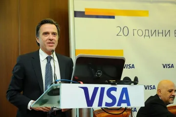 Как кризата отказа гърците от кеша