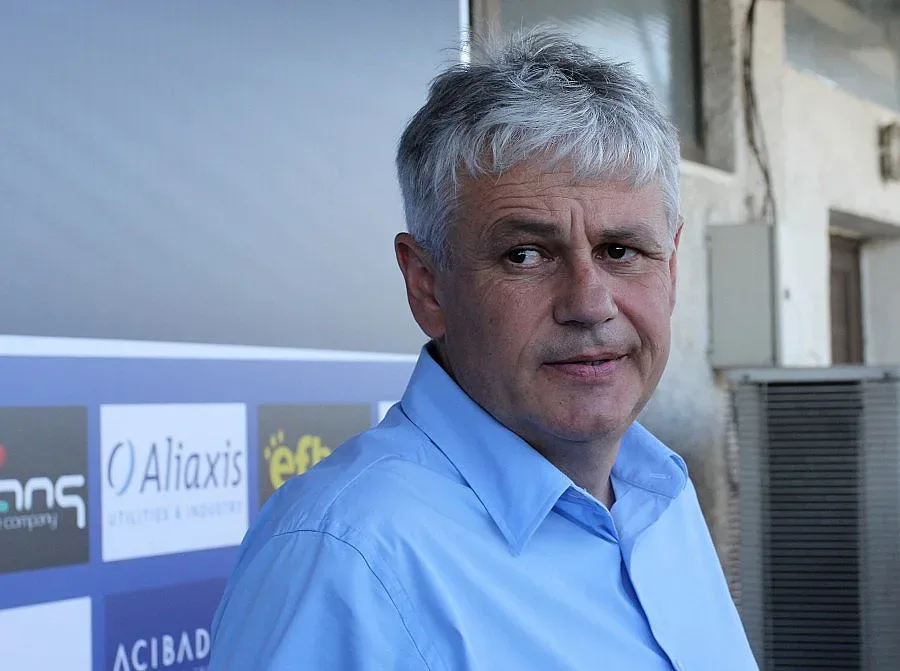 "Левски" води двама на море