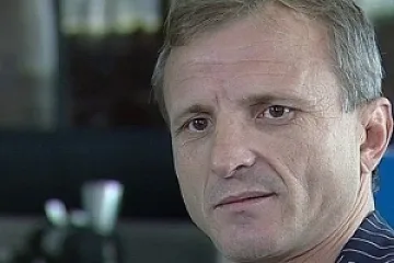 Гриша Ганчев оправя лично картотеките в ЦСКА