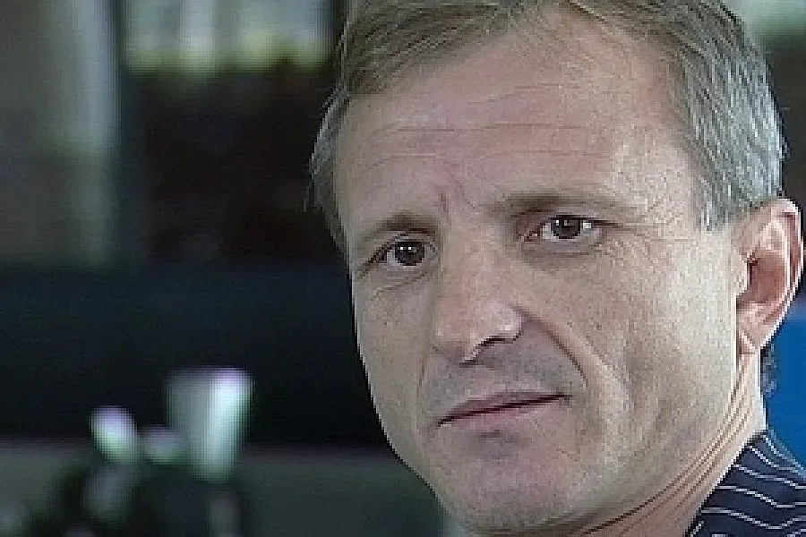 Гриша Ганчев оправя лично картотеките в ЦСКА