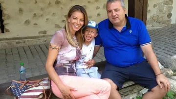 Певицата Емилия чака второ дете