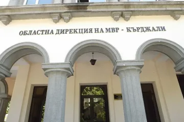 Бъчварова награди полицай  от Кърджали, спасил човек при пожар