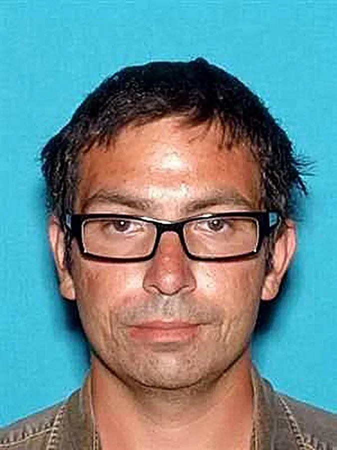 Психичноболен стреля  в киносалон в САЩ, има пострадали