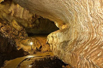 Правят костница в Ягодинската пещера