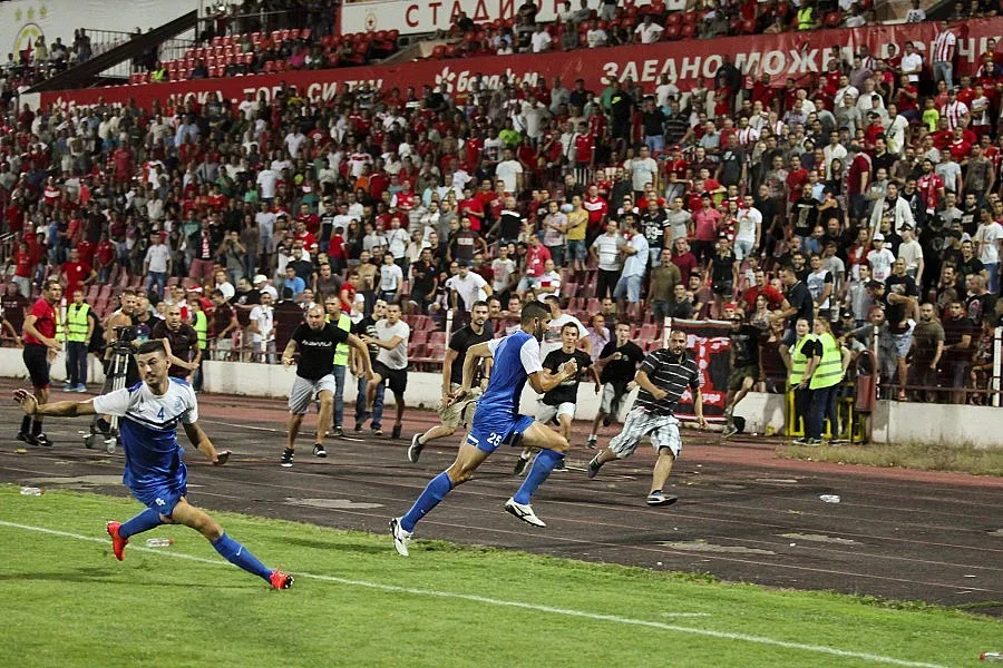 Глоба и два затворени сектора за ЦСКА (ВИДЕО)