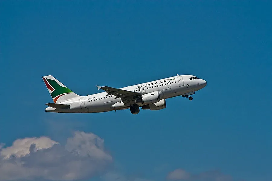 Стачка забавя полета Атина-София-Атина