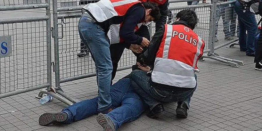 Полицейска операция събуди Истанбул