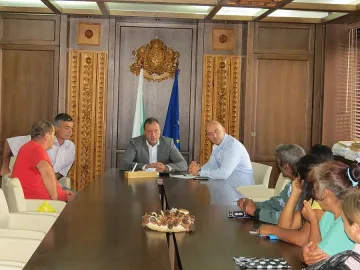 Кметът на Банско  назначи още  16 безработни