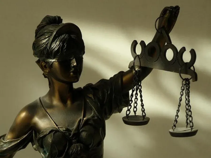 Обвиненият за изнасилване и убийство на британка с 10 присъди