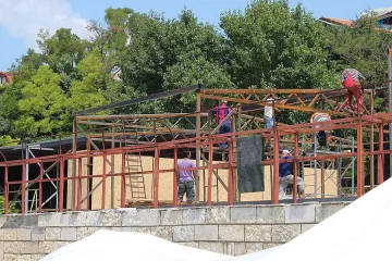 Спират водата и тока на строителен обект в Балчик