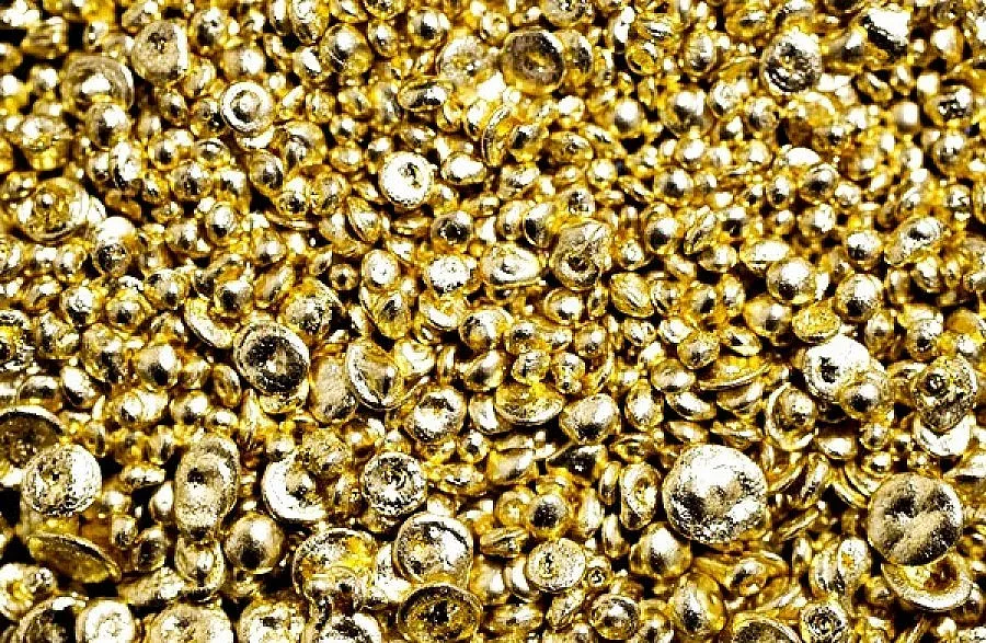 Златото поевтиня с близо 7% през юли