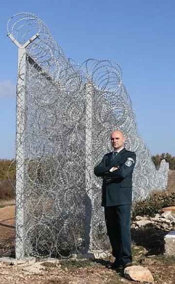 Daily Mail: България спира мигранти с 4-метрова ограда 