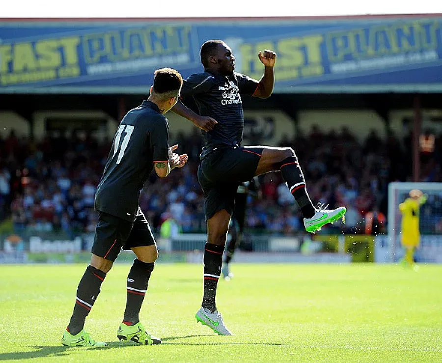 Бентеке с гол в дебюта при победа на "Ливърпул"