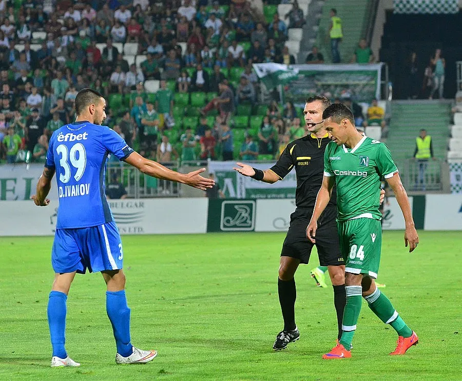 "Левски" иска две реферски глави