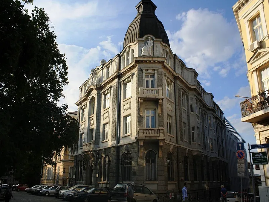 Жилище в центъра двойно по-скъпо от жк "Люлин"