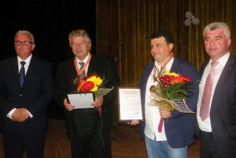 Момчилград с двама почетни граждани