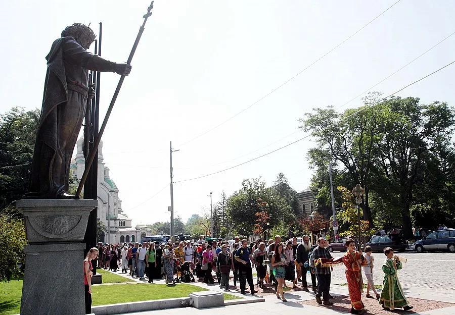 Хиляди на поход до Рилския