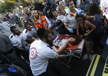 Фанатик окървави гей парад в Ерусалим