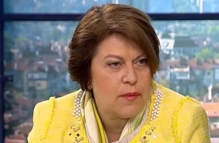 Татяна Дончева напълни голяма зала при 40 градуса жега