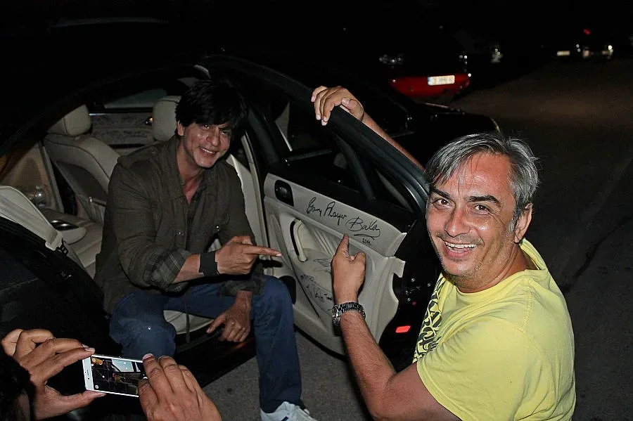 И звездата на Боливуд се подписа в автомузея на Ц. Цонев