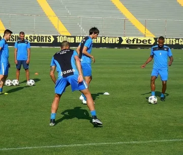 Стойчо приплака за нови в "Левски"