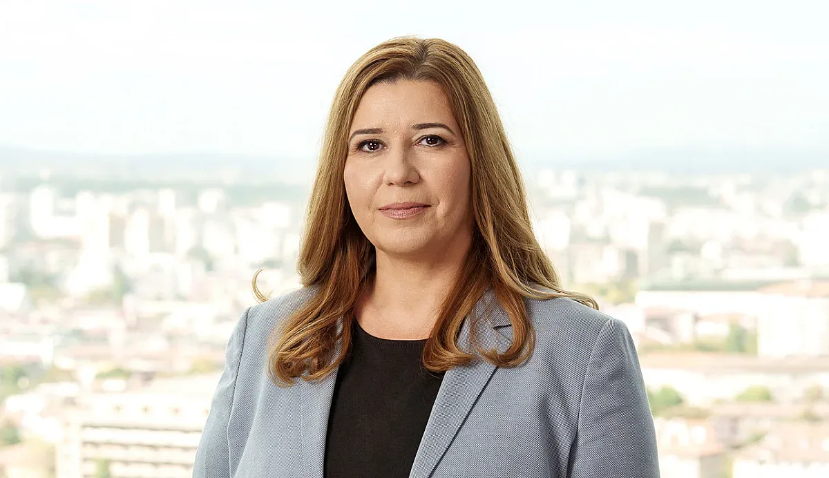 Анна Атанасова-Димитрова е официално вписана като член на УС и изпълнителен директор „Банкиране на дребно“ в ОББ