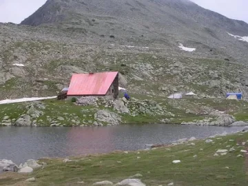 Наплив в хижите заради горещините
