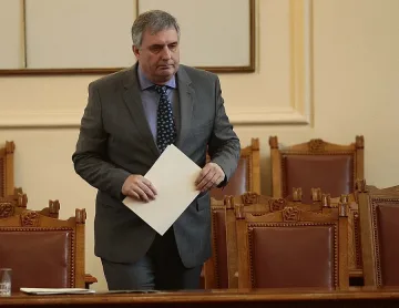 Мъже и жени в пенсия на 65